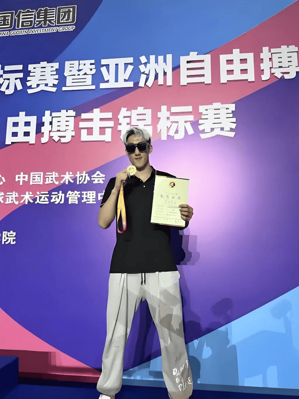 拳击附加赛上演强强对话，钱塘霹雳队强势横扫嵩山天虎队，多点开花奏效；观赏性拉满的简单介绍